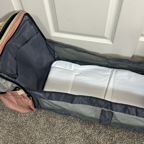 Bubblbay diaper bag backpack with changing station - gender neutral - Picture 12 of 16